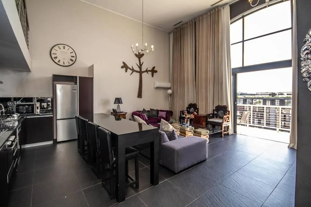 Stunning 2 Bedroomed Loft-Style Penthouse Cape Town Apartment
