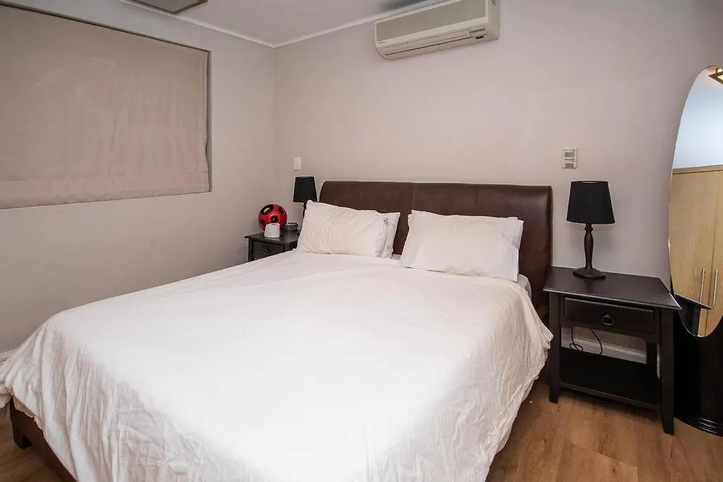 Stunning 2 Bedroomed Loft-Style Penthouse Cape Town 0*,