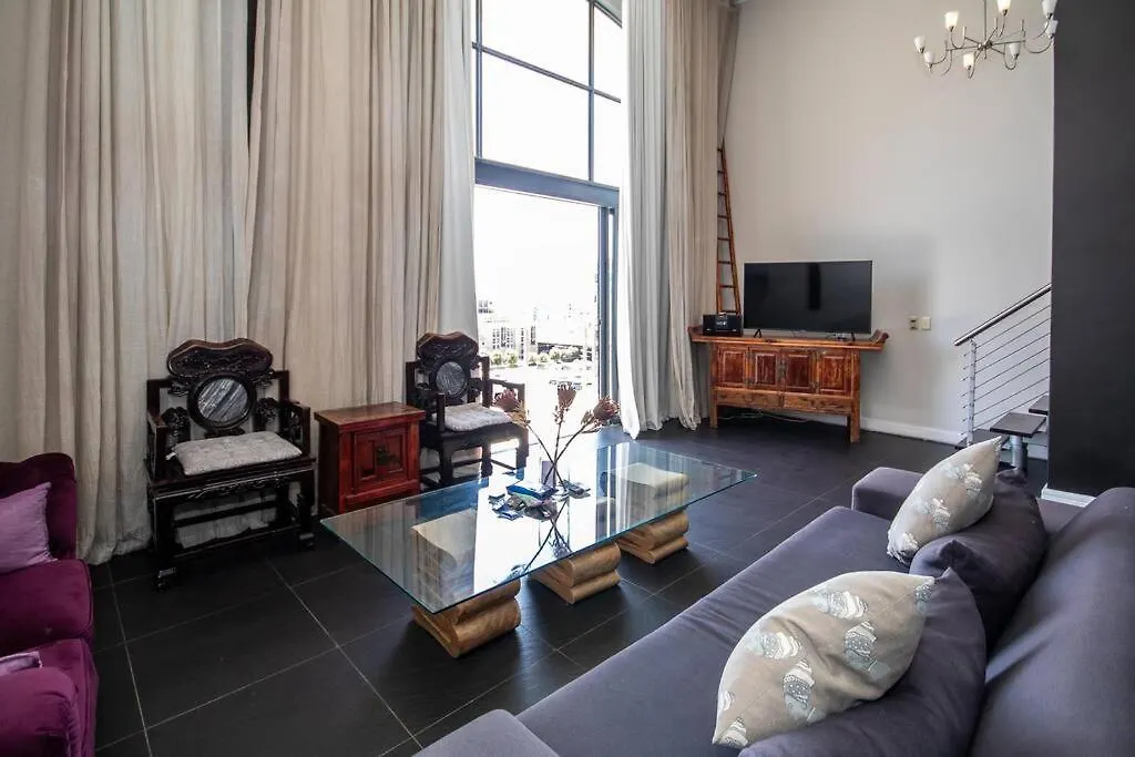 Stunning 2 Bedroomed Loft-Style Penthouse Cape Town 0*,
